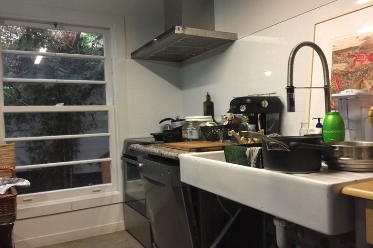 Photo of property in 62 Kuratawhiti Street, Greytown, 5712