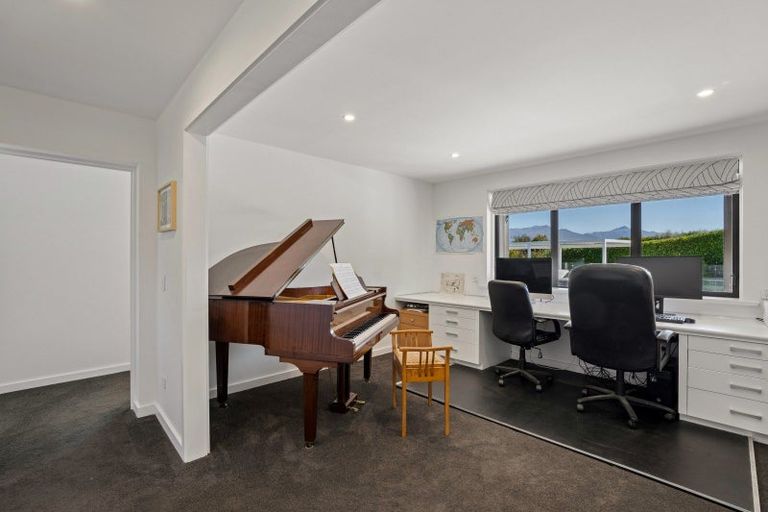 Photo of property in 314 Beacon Point Road, Wanaka, 9305