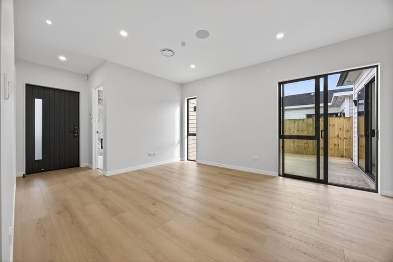 Photo of property in 10 Piko Road, Opaheke, 2113