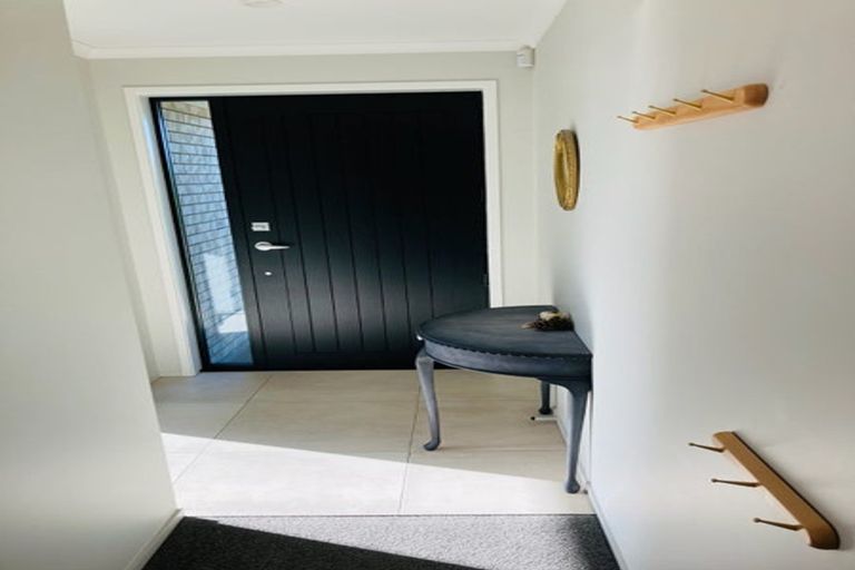 Photo of property in 27 Nicolau Avenue, Rolleston, 7615