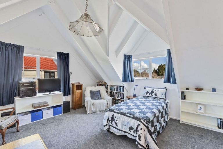 Photo of property in 10 Elder Grove, Whalers Gate, New Plymouth, 4310