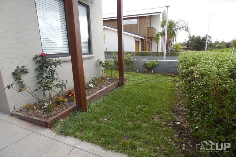 Photo of property in 47 Station Street, Hobsonville, Auckland, 0616