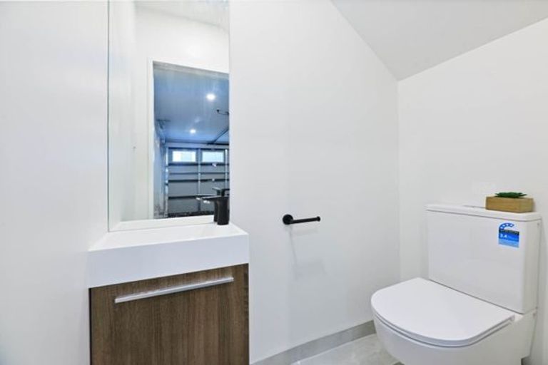 Photo of property in 118 Hyperion Drive, Randwick Park, Auckland, 2105