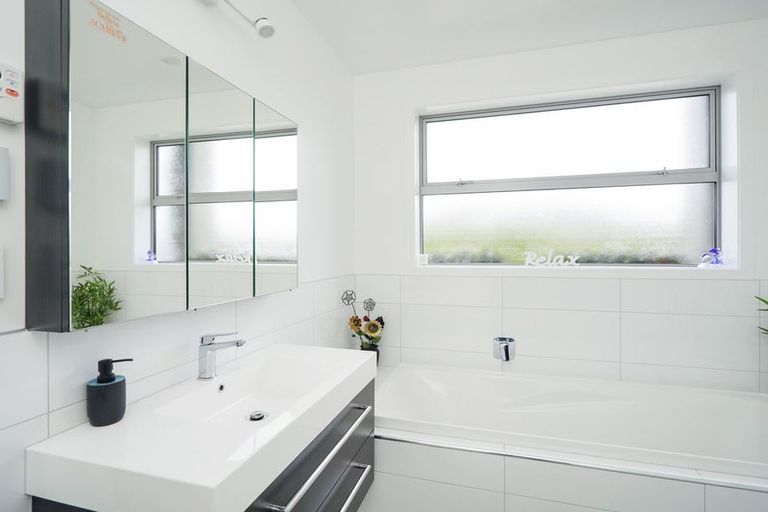 Photo of property in 11 Majestic Chance, Seaward Bush, Invercargill, 9812