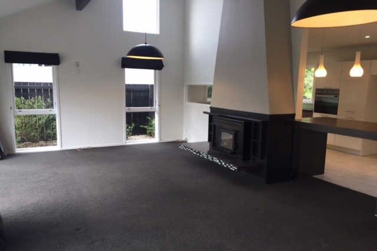 Photo of property in 30 Highfield Place, Avonhead, Christchurch, 8042