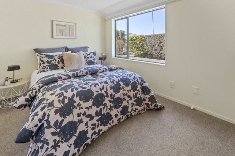 Photo of property in 21 Duffy Place, Stoke, Nelson, 7011