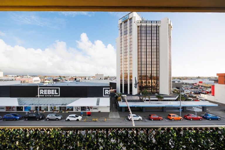 Photo of property in Maddison Apartments, 3/6a Queen Street, Palmerston North, 4410
