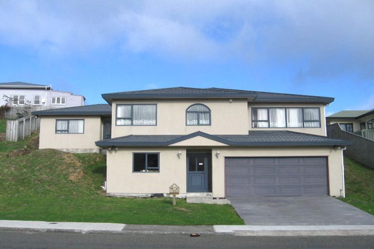 Photo of property in 68 Horokiwi Road West, Newlands, Wellington, 6037