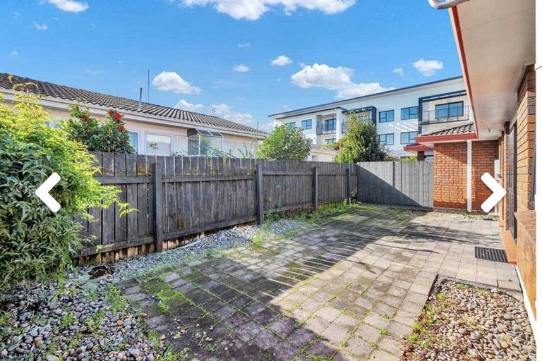 Photo of property in 2/6 Menary Street, Papakura, 2110