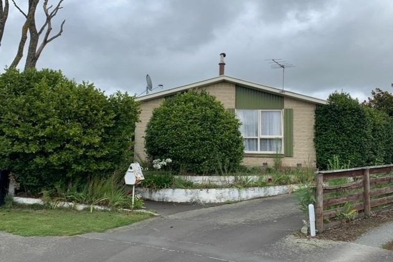 Photo of property in 28 Springmead Place, Hornby, Christchurch, 8042