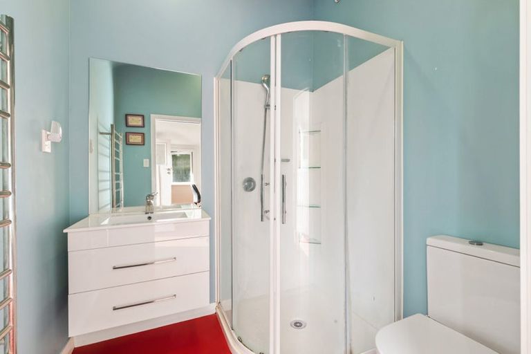 Photo of property in 74 Glen Road, Kelburn, Wellington, 6012