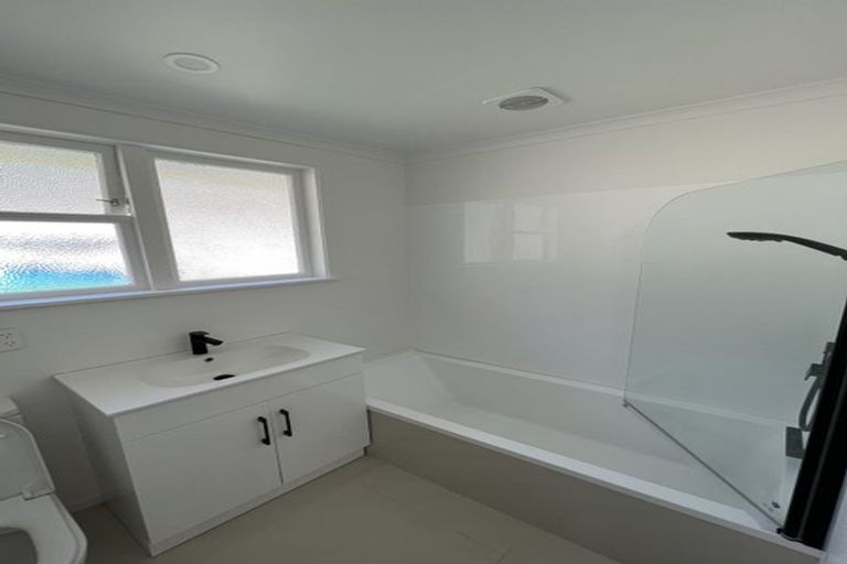 Photo of property in 4/17 Kowhai Street, Naenae, Lower Hutt, 5011