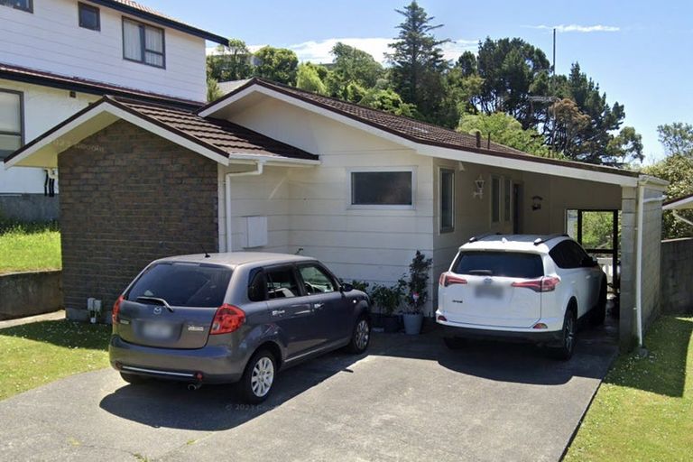 Photo of property in 5 Makatote Grove, Churton Park, Wellington, 6037