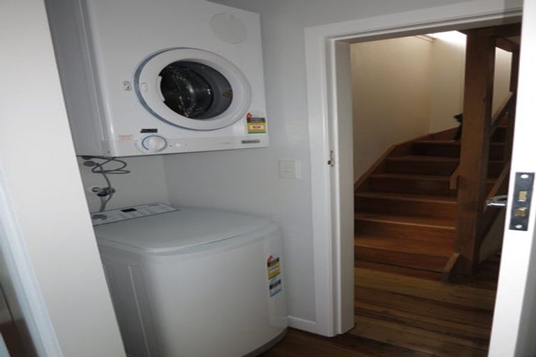 Photo of property in 31 Highbury Road, Highbury, Wellington, 6012