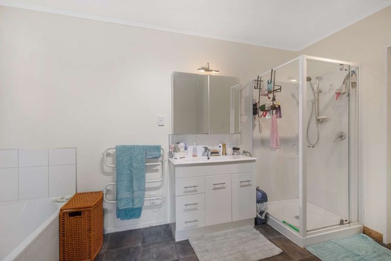 Photo of property in 7 Keel Place, Whitby, Porirua, 5024