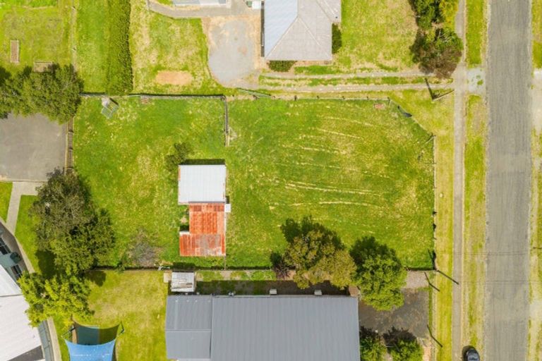 Photo of property in 24 Walter Street, Takapau, 4203