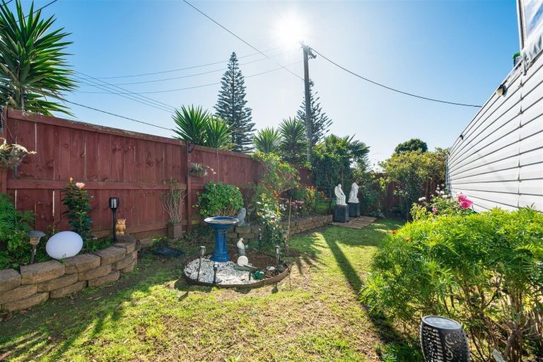 Photo of property in 82 Metcalfe Road, Ranui, Auckland, 0612