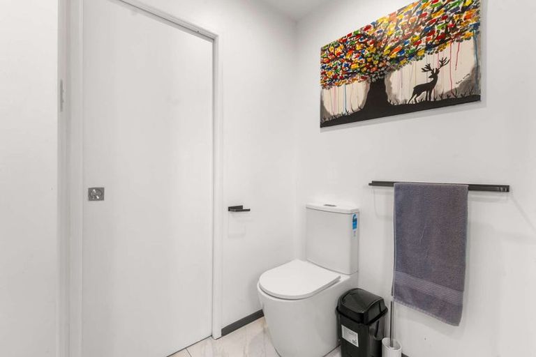 Photo of property in 208 Ngamotu Road, Spotswood, New Plymouth, 4310