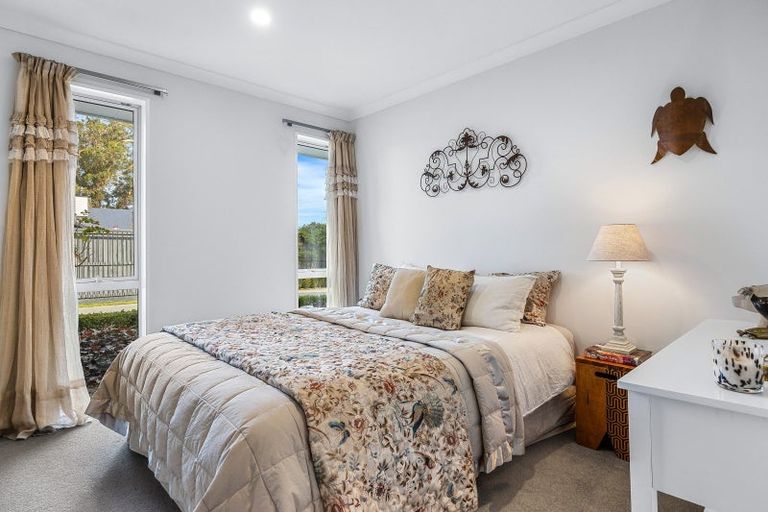 Photo of property in 1 Franklin Drive, Rangiora, 7400