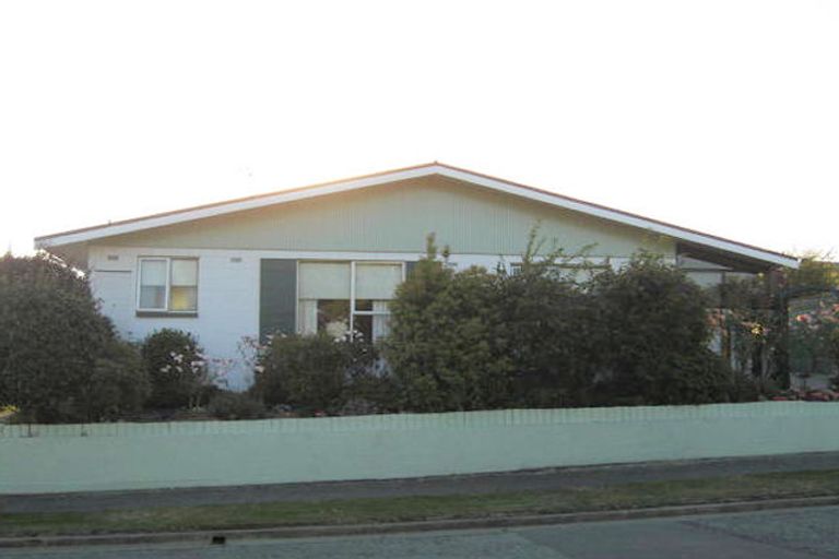 Photo of property in 2 Kitchener Square, Highfield, Timaru, 7910