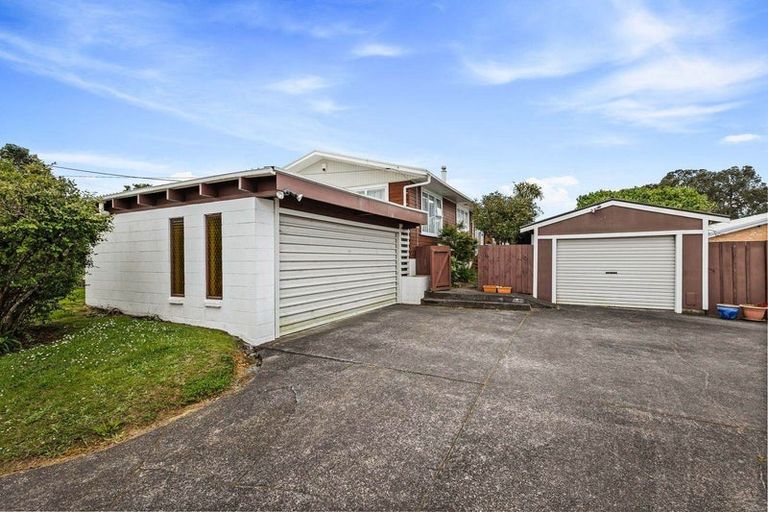 Photo of property in 199 Don Buck Road, Massey, Auckland, 0614