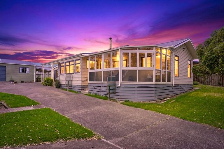Photo of property in 50 Kahukura Avenue, Waitarere Beach, Levin, 5510