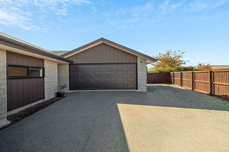 Photo of property in 33 Dalwood Crescent, Rolleston, 7614