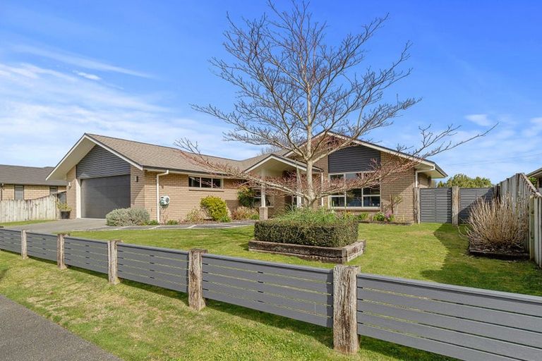 Photo of property in 9 Amokura Crescent, Flagstaff, Hamilton, 3210