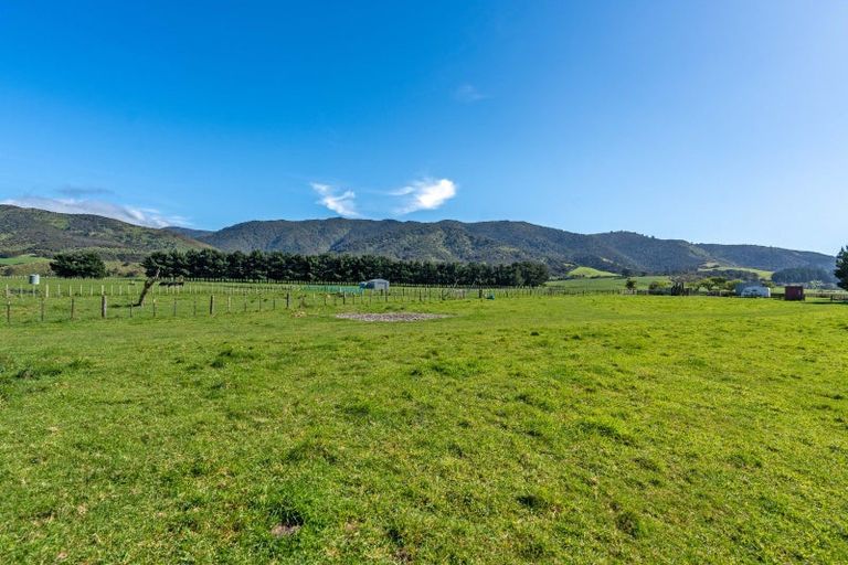 Photo of property in 360 Western Lake Road, Western Lake, 5773