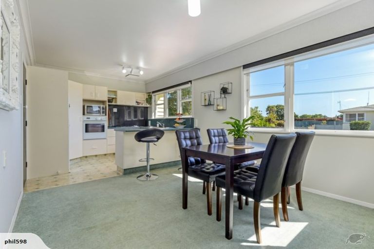 Photo of property in 1 Buick Crescent, Awapuni, Palmerston North, 4412