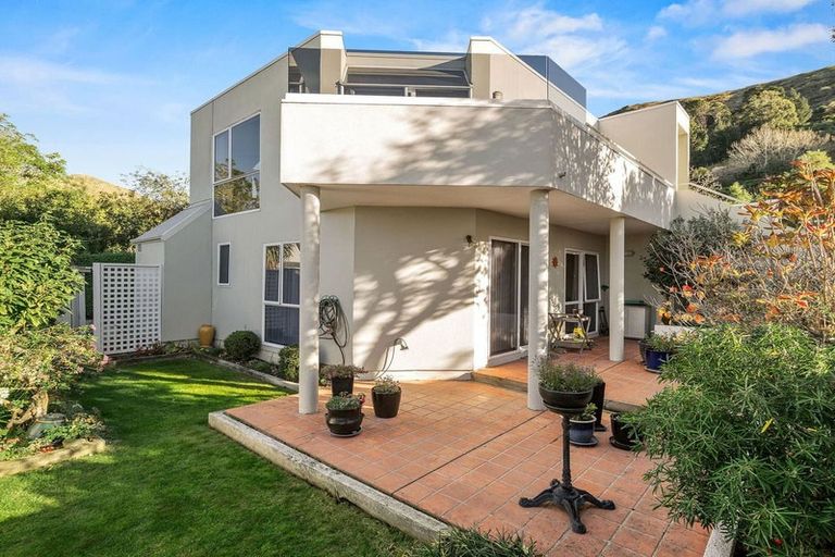 Photo of property in 9 Avoca Valley Road, Heathcote Valley, Christchurch, 8022