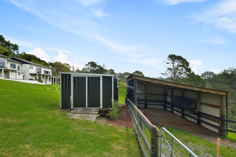 Photo of property in 23 Crows Road, Swanson, Auckland, 0614