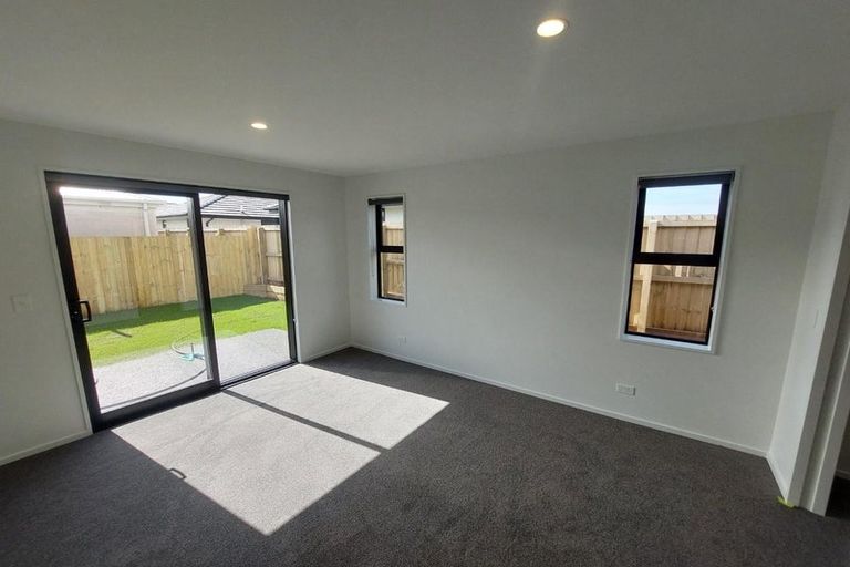 Photo of property in 14 John Gibb Street, Belfast, 8051