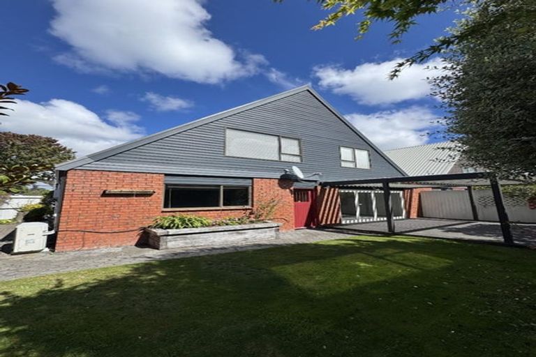 Photo of property in 11 Tangmere Place, Burwood, Christchurch, 8061