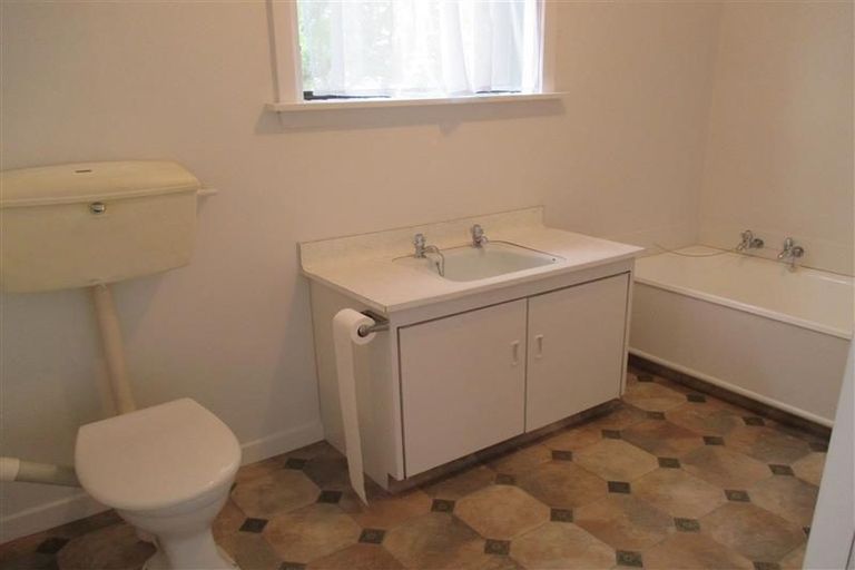 Photo of property in 8 Tulloch Place, Papanui, Christchurch, 8052