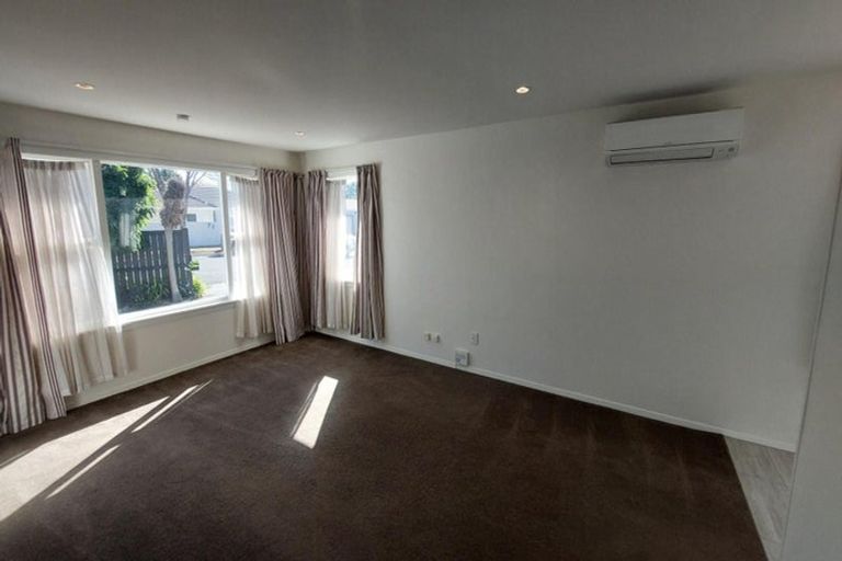 Photo of property in 75 Inwoods Road, Parklands, Christchurch, 8083