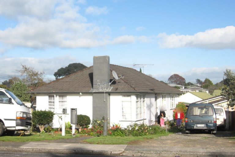 Photo of property in 35 Buller Crescent, Manurewa, Auckland, 2102