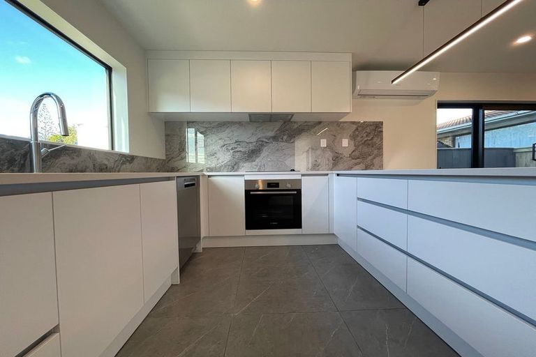 Photo of property in 75f Cardiff Road, Pakuranga, Auckland, 2010