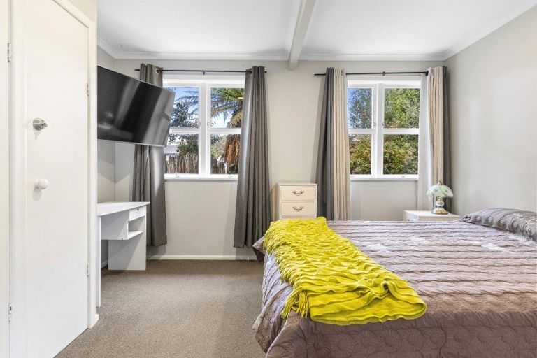 Photo of property in 2 Laughton Street, Taupo, 3330