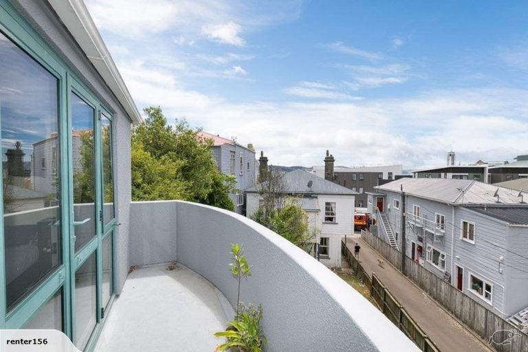 Photo of property in 1 Oak Grove, Mount Cook, Wellington, 6011