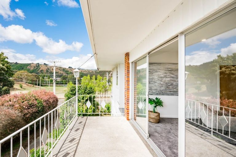 Photo of property in 41 Aorangi Road, Paraparaumu, 5032