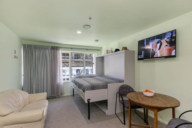 Photo of property in Orange Apartments/victoria Centr, 504/169 The Terrace, Wellington Central, Wellington, 6011