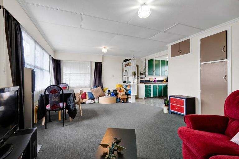 Photo of property in 33a Maire Street, Inglewood, 4330