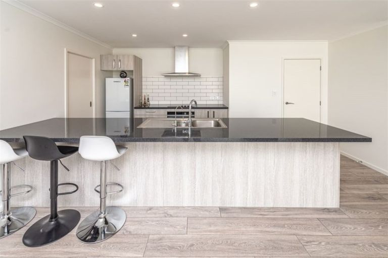 Photo of property in 30 Longbeach Drive, Castlecliff, Whanganui, 4501