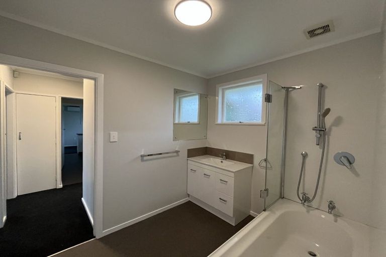 Photo of property in 6b Greenwood Place, Paraparaumu, 5032