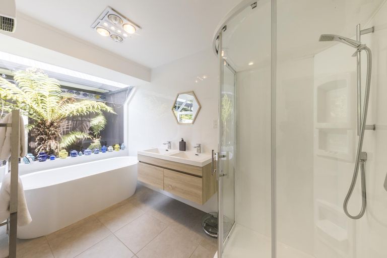 Photo of property in 212 Polson Hill Drive, Aokautere, Palmerston North, 4471