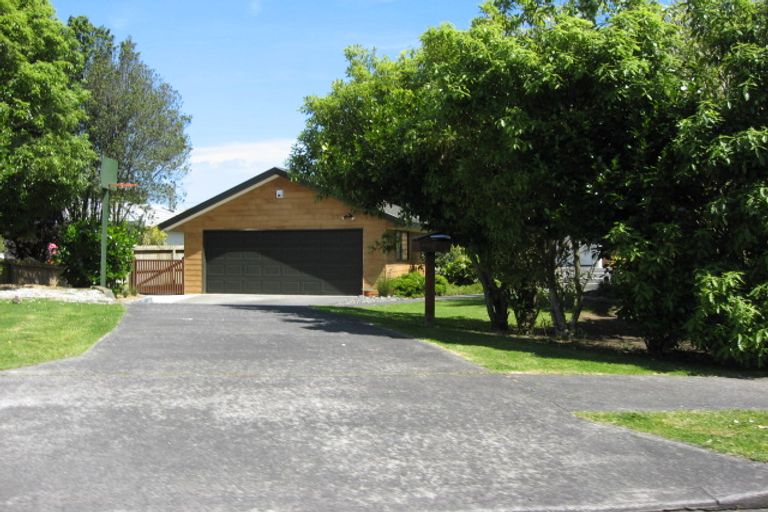 Photo of property in 7 Tokay Place, Huapai, Kumeu, 0810