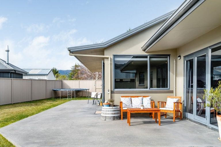 Photo of property in 6 Farrier Court, Cromwell, 9310