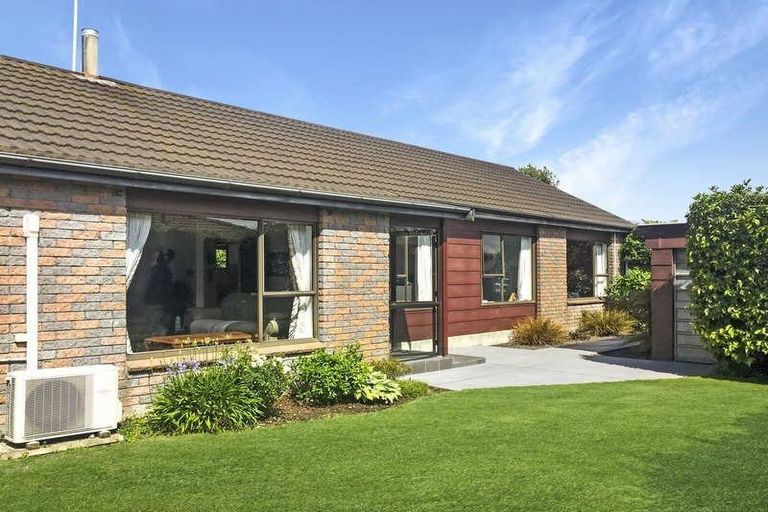 Photo of property in 2 Mapledale Place, Halswell, Christchurch, 8025
