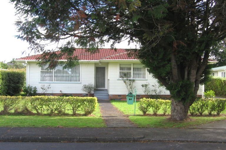 Photo of property in 10 Kaumatua Place, Te Atatu Peninsula, Auckland, 0610